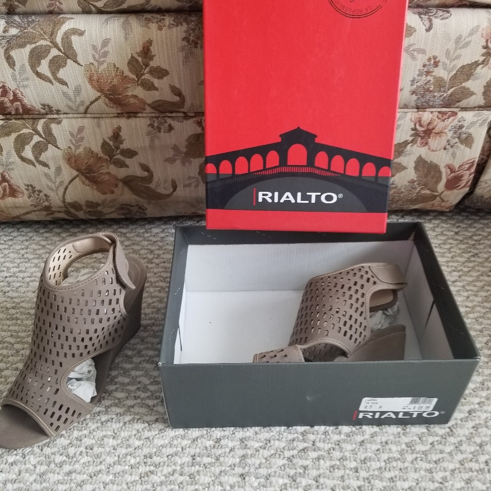 Women Shoes